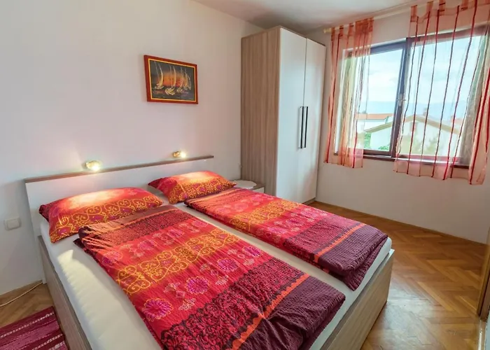 Ivan 2 Floor With Sea View Lägenhet